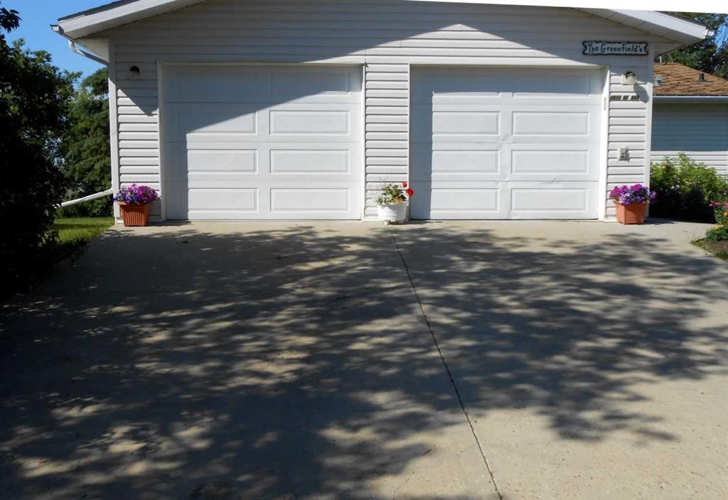 









4910


49

Avenue South,
Eaglesham,




AB
T0H1H0

