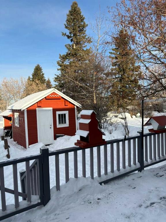 









4910


49

Avenue South,
Eaglesham,




AB
T0H1H0

