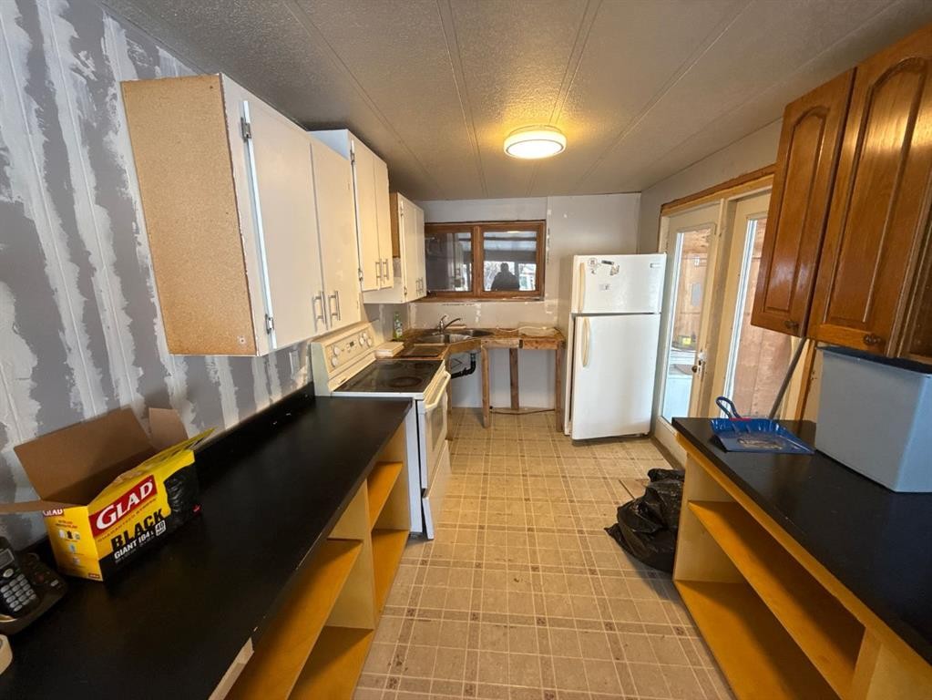 









5410


51

Street,
Berwyn,




AB
T0H 0E0

