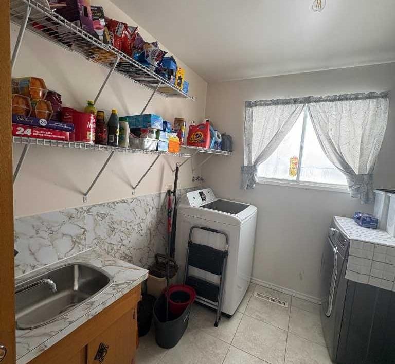 









220070


HWY 691

,
Rural Northern Lights, County of,




AB
T0H2M0

