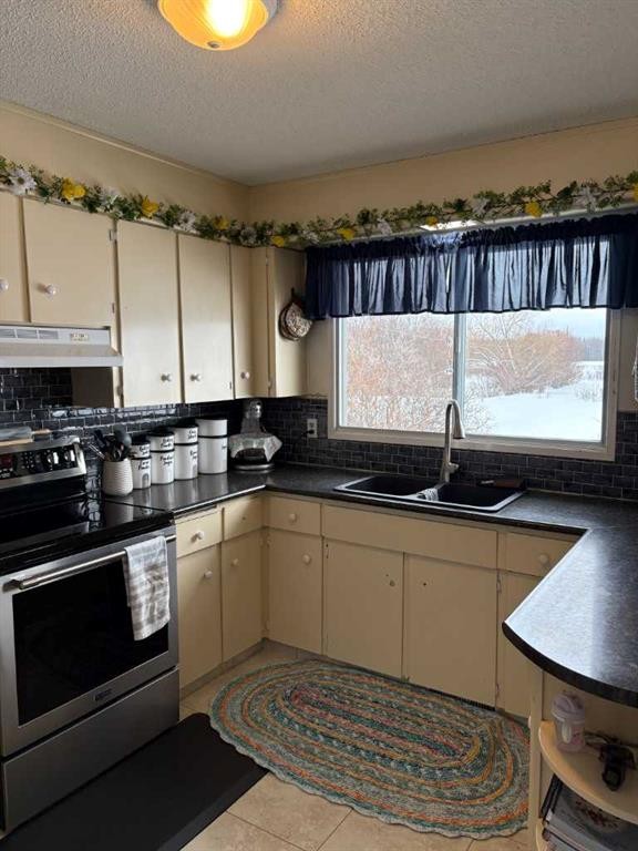 









220070


HWY 691

,
Rural Northern Lights, County of,




AB
T0H2M0

