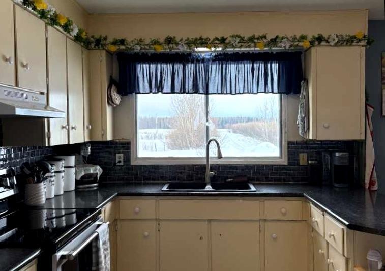 









220070


HWY 691

,
Rural Northern Lights, County of,




AB
T0H2M0

