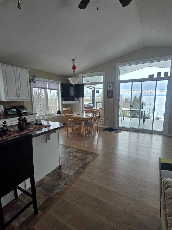 









1st


Avenue Key Cove Estates

, #10,
Joussard,




AB
T0G 1J0

