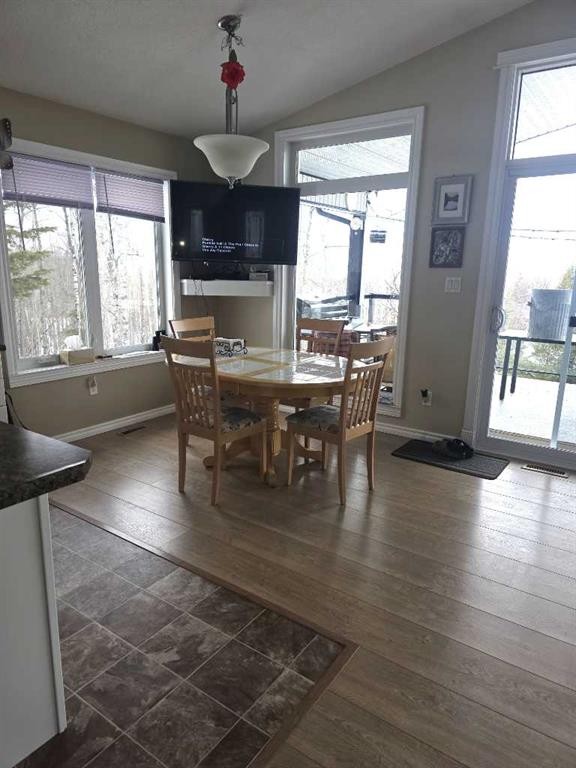 









1st


Avenue Key Cove Estates

, #10,
Joussard,




AB
T0G 1J0

