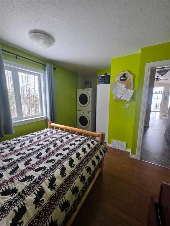 









1st


Avenue Key Cove Estates

, #10,
Joussard,




AB
T0G 1J0

