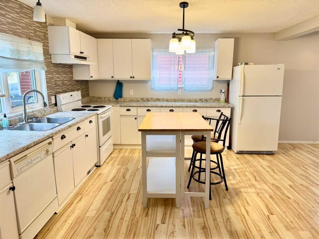 









107


Central Avenue S.W.

,
Falher,




AB
T0H 1M0

