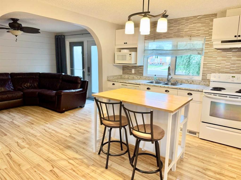 









107


Central Avenue S.W.

,
Falher,




AB
T0H 1M0

