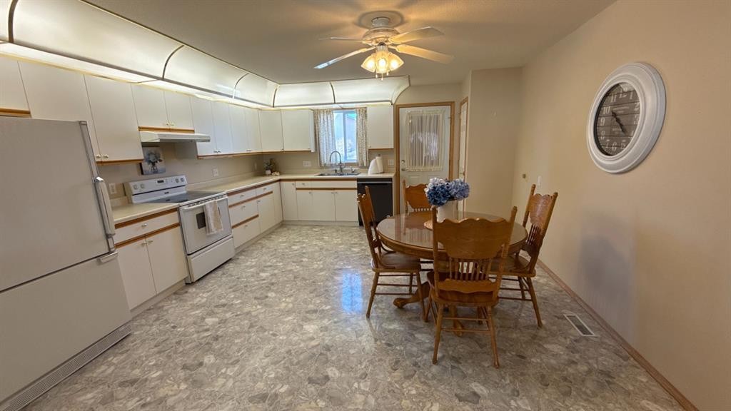 









51


St

Street, #6 4701,
Grimshaw,




AB
T0H 1W0


