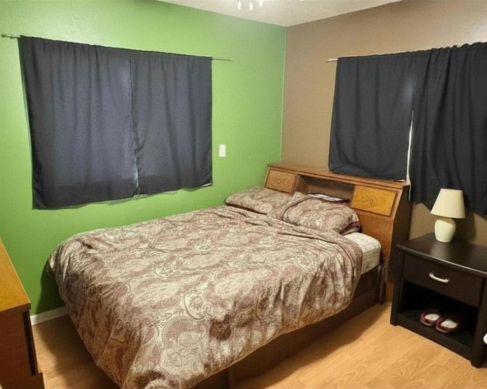 









20427


Highway 2

,
Rural Smoky River No. 130, M.D. of,




AB
T0H 1G0

