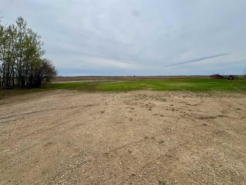 









20427


Highway 2

,
Rural Smoky River No. 130, M.D. of,




AB
T0H 1G0

