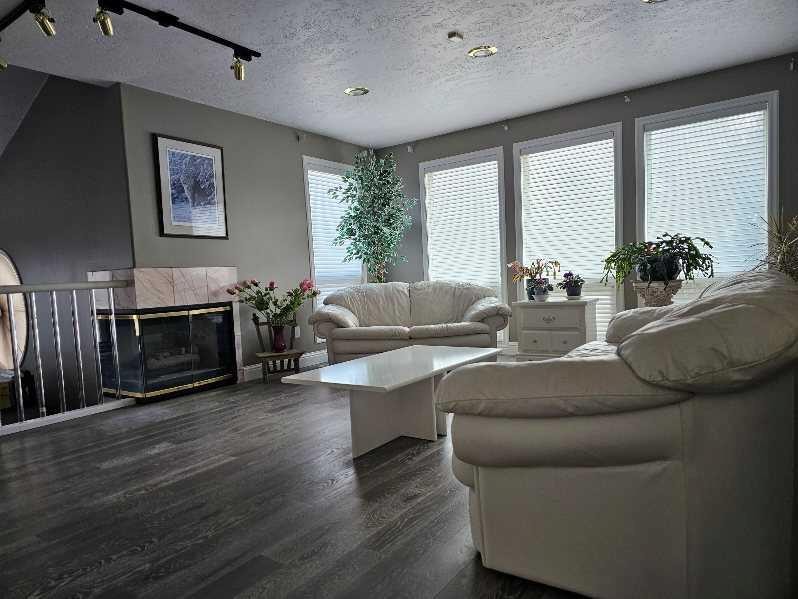 









17423


Highway 2

,
High Prairie,




AB
T0G 1E0

