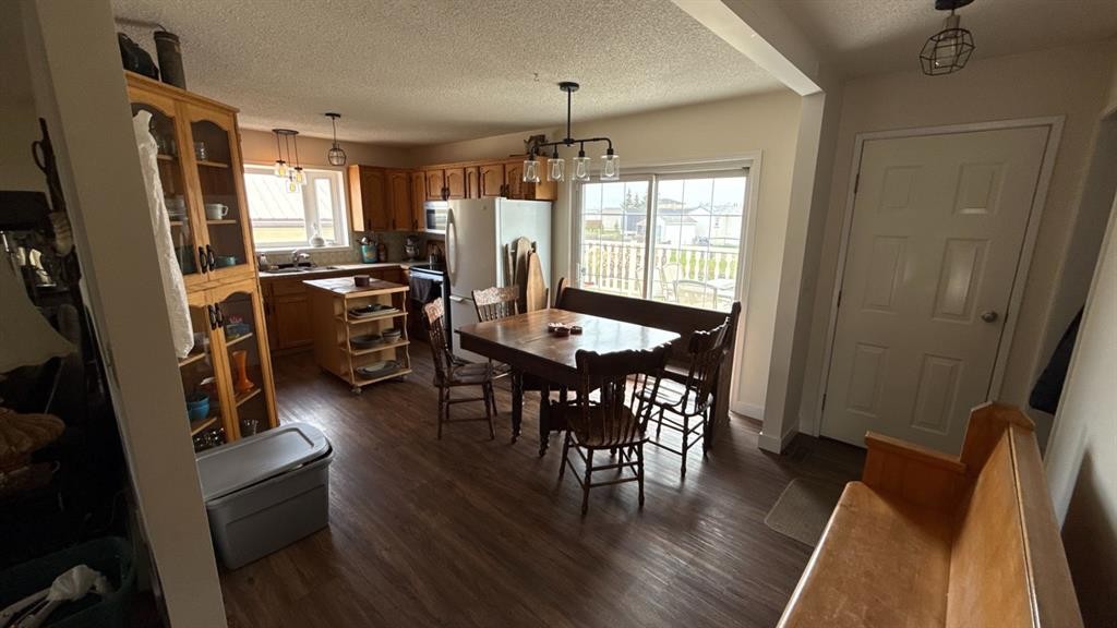 









9707


103

Street,
Nampa,




AB
T0H 2R0

