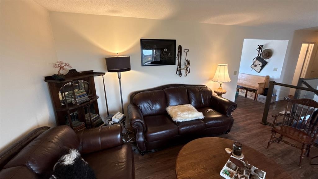 









9707


103

Street,
Nampa,




AB
T0H 2R0

