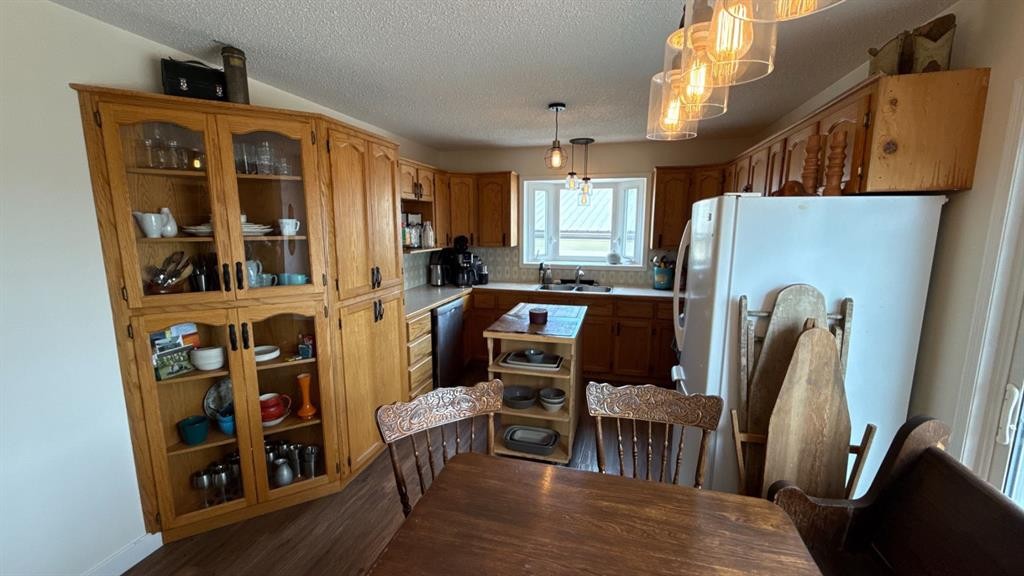 









9707


103

Street,
Nampa,




AB
T0H 2R0

