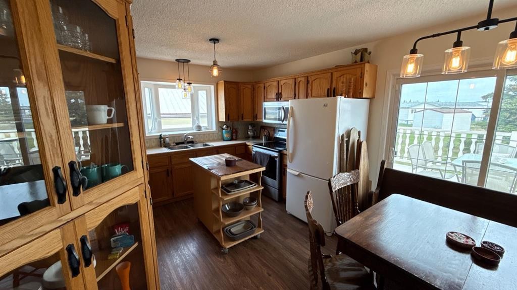









9707


103

Street,
Nampa,




AB
T0H 2R0

