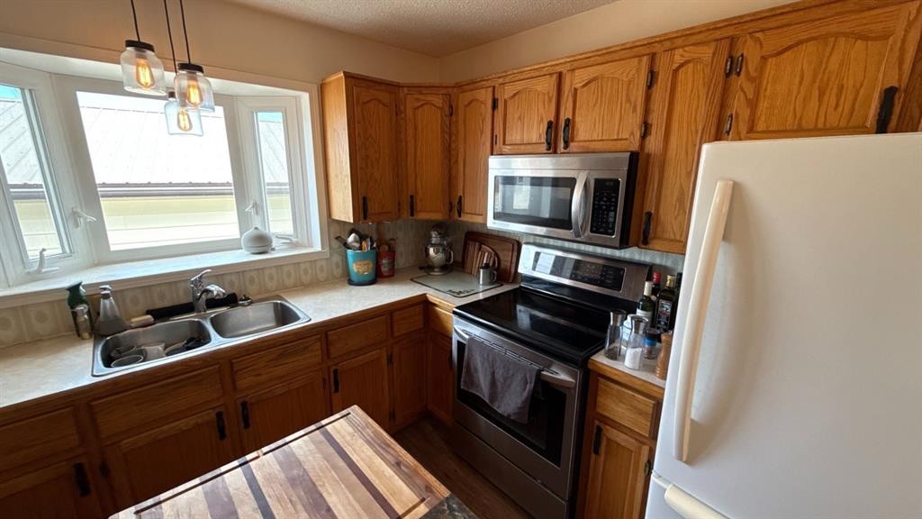 









9707


103

Street,
Nampa,




AB
T0H 2R0

