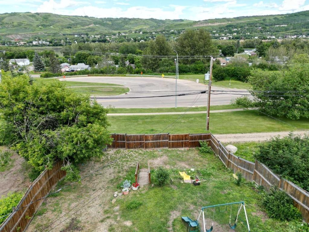 









10709


89

Street,
Peace River,




AB
T8S 1S4

