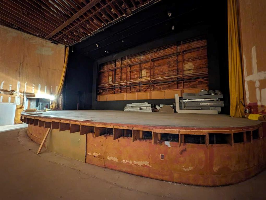 









533


4

Street Southeast, 101,
Medicine Hat,




AB
T1A 0K7

