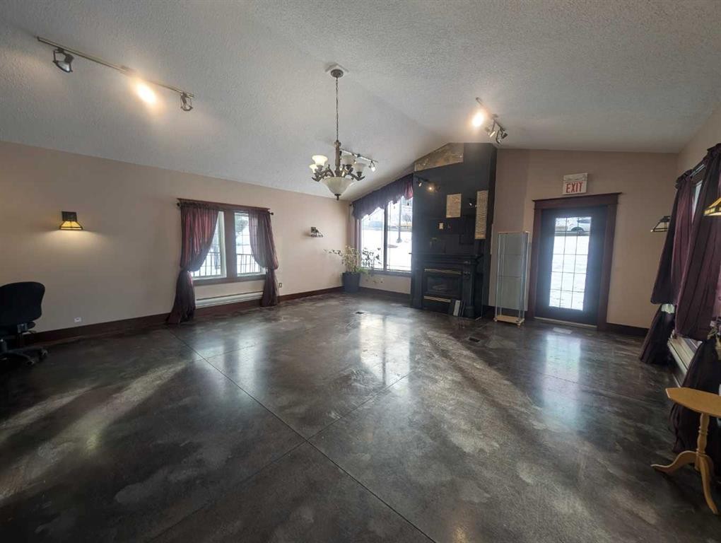 









17


Dunmore

Road Southeast,
Medicine Hat,




AB
T1A 1Z5

