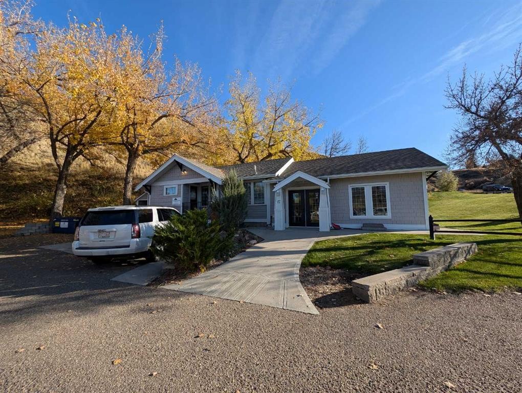 









17


Dunmore

Road Southeast,
Medicine Hat,




AB
T1A 1Z5

