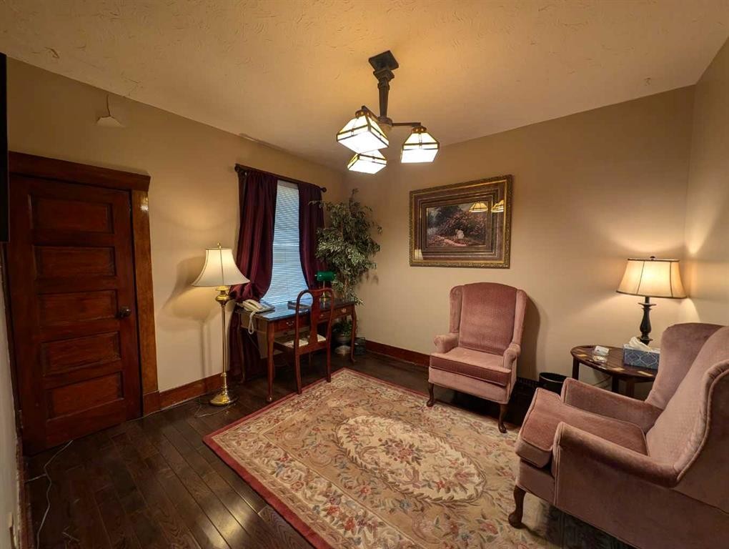 









17


Dunmore

Road Southeast,
Medicine Hat,




AB
T1A 1Z5

