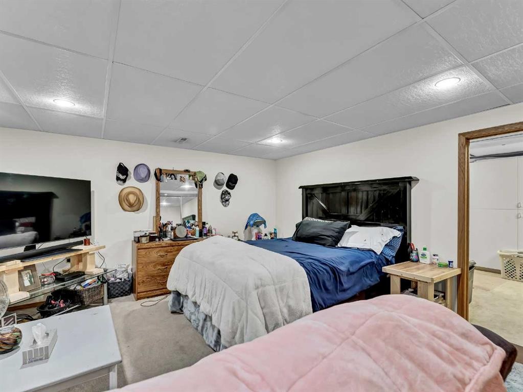 









219


Ross Glen

Drive Southeast,
Medicine Hat,




AB
T1B 1N7


