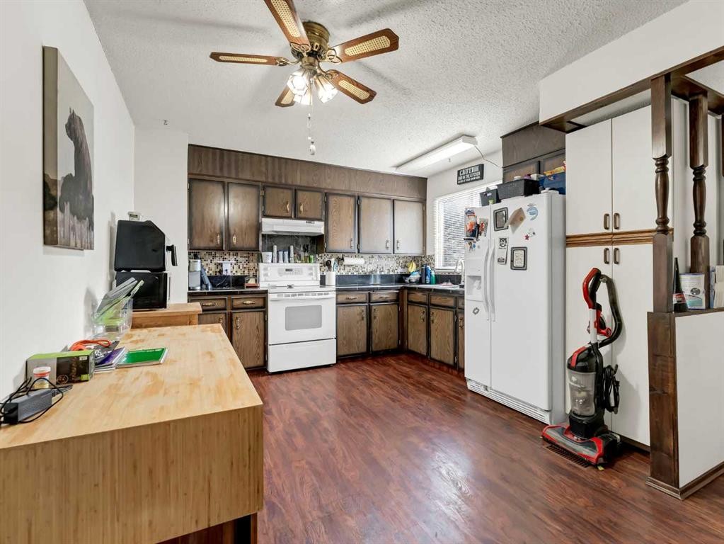 









219


Ross Glen

Drive Southeast,
Medicine Hat,




AB
T1B 1N7

