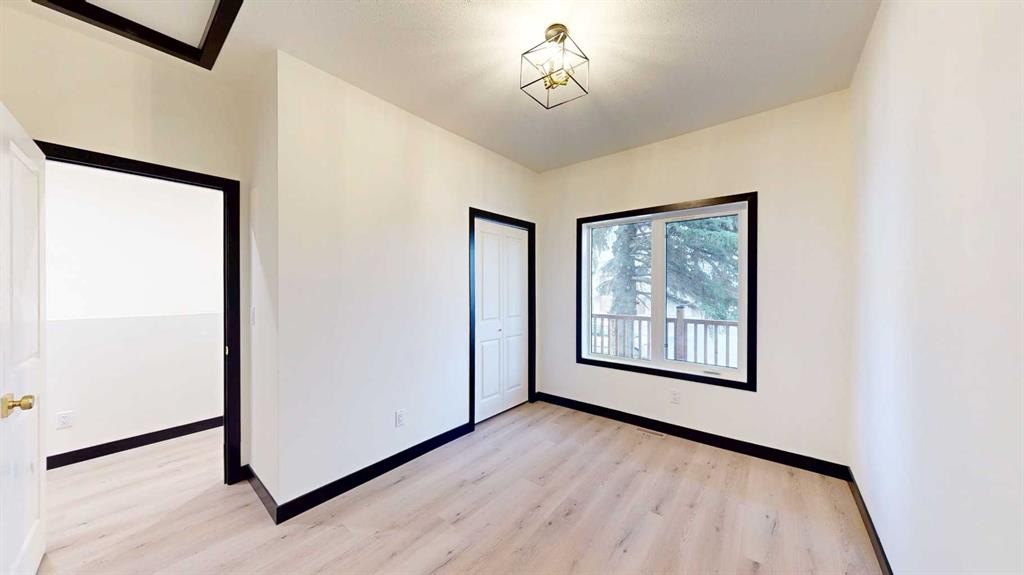 









105


5

Street Northeast,
Redcliff,




AB
T0J2P0

