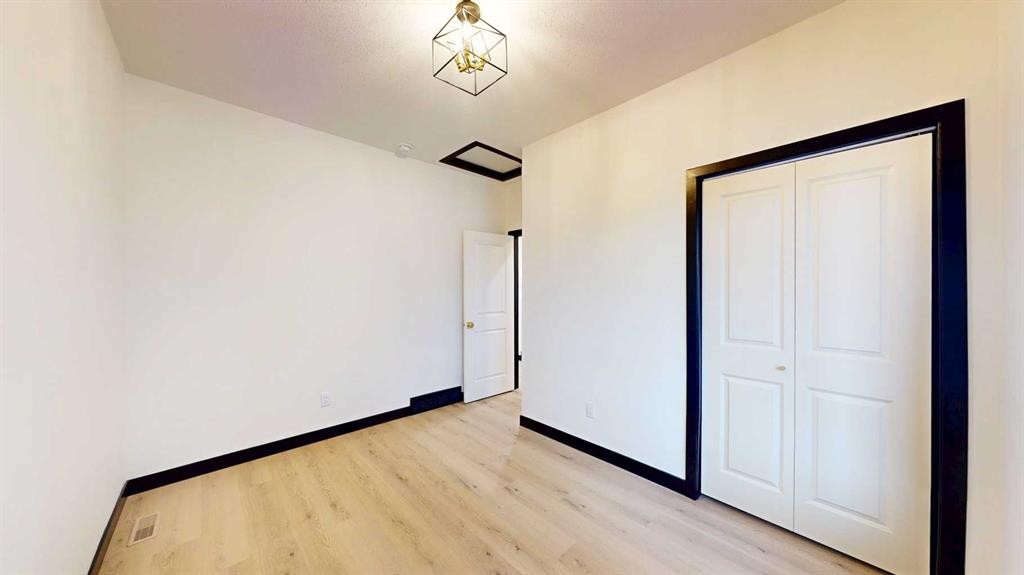 









105


5

Street Northeast,
Redcliff,




AB
T0J2P0

