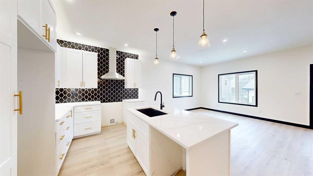 









105


5

Street Northeast,
Redcliff,




AB
T0J2P0

