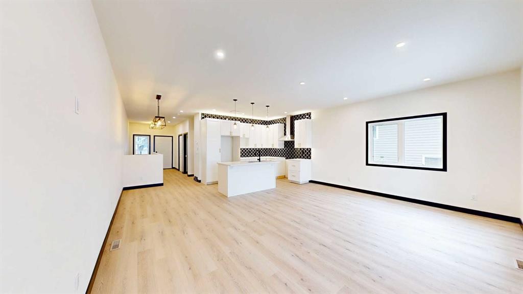 









105


5

Street Northeast,
Redcliff,




AB
T0J2P0

