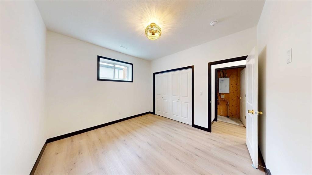 









105


5

Street Northeast,
Redcliff,




AB
T0J2P0

