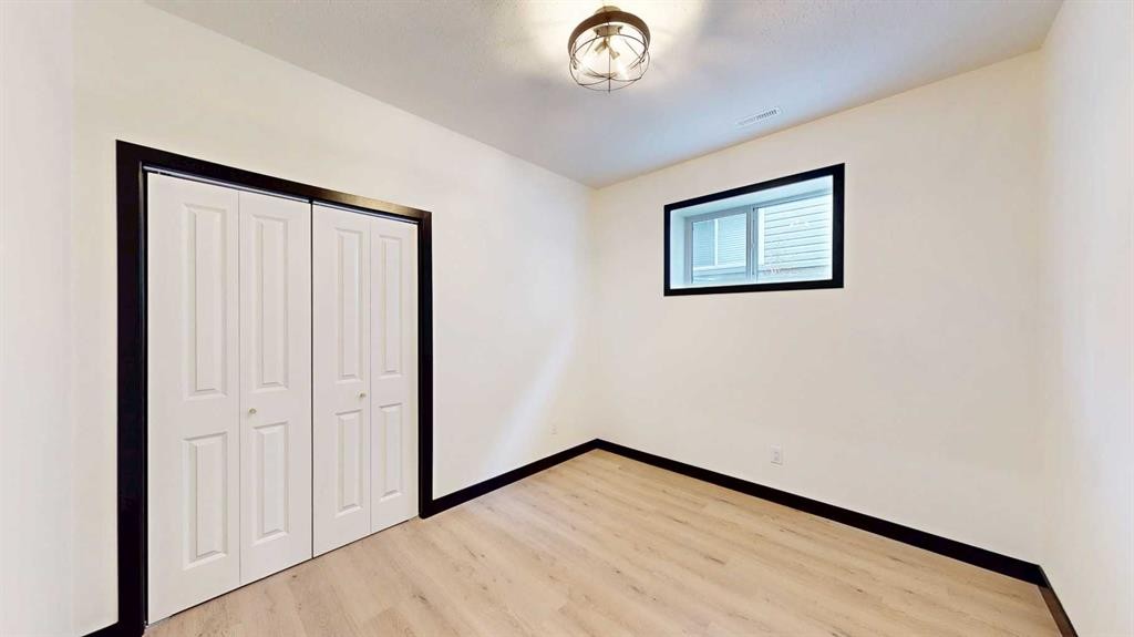 









105


5

Street Northeast,
Redcliff,




AB
T0J2P0

