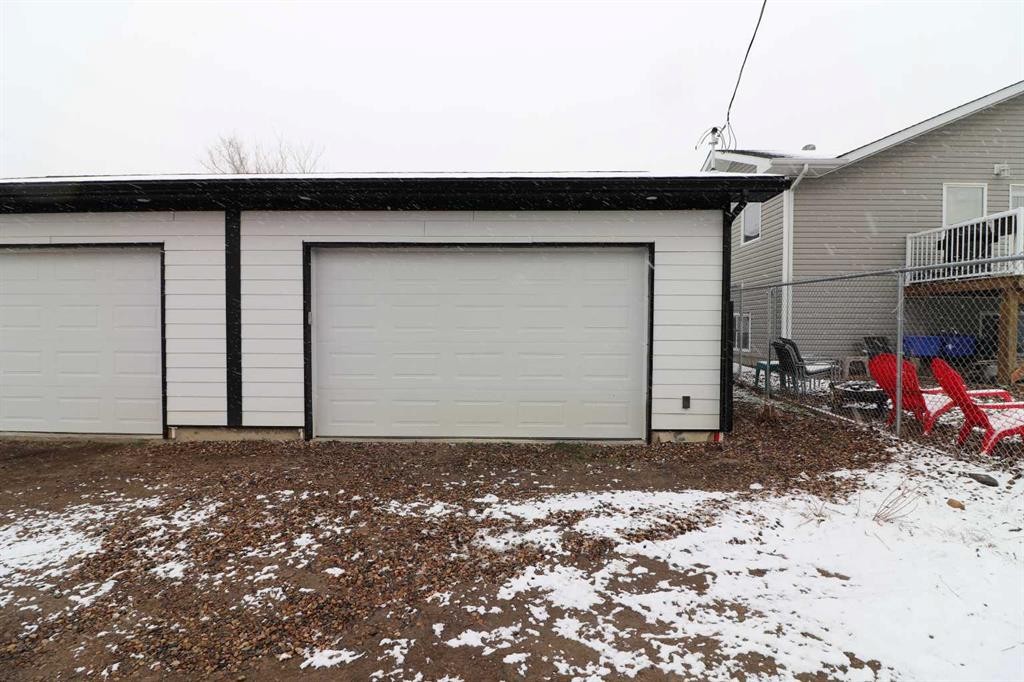 









105


5

Street Northeast,
Redcliff,




AB
T0J2P0

