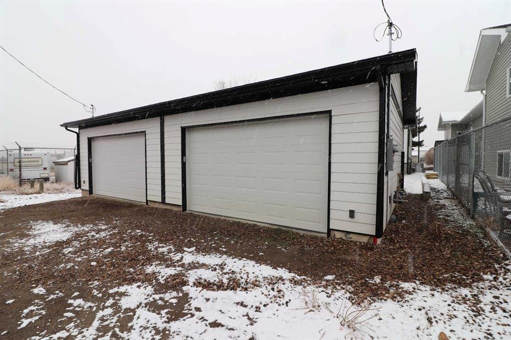 









105


5

Street Northeast,
Redcliff,




AB
T0J2P0

