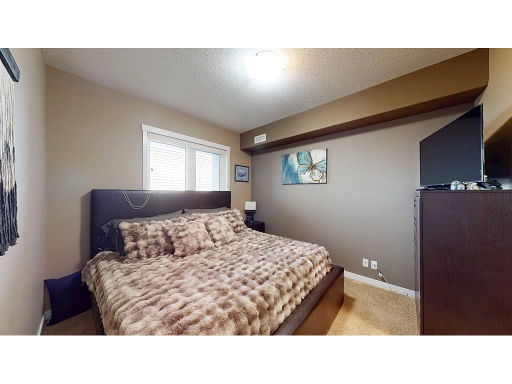 









19


Terrace

View Northeast, 318,
Medicine Hat,




AB
T1C 0E8

