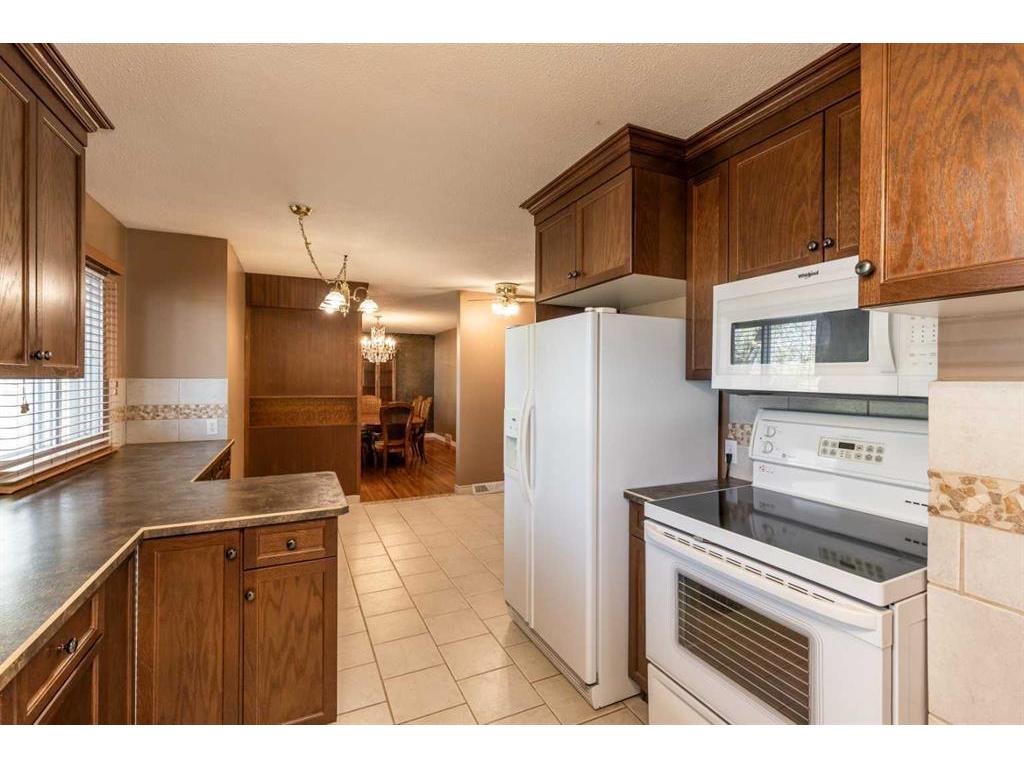 









188


Burns

Crescent Northwest,
Medicine Hat,




AB
T1A 6V9

