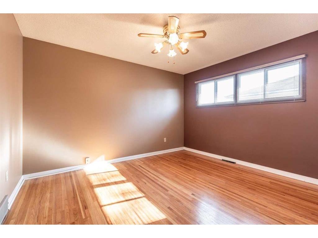 









188


Burns

Crescent Northwest,
Medicine Hat,




AB
T1A 6V9

