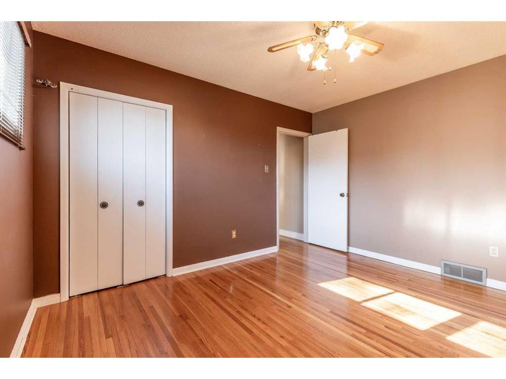 









188


Burns

Crescent Northwest,
Medicine Hat,




AB
T1A 6V9

