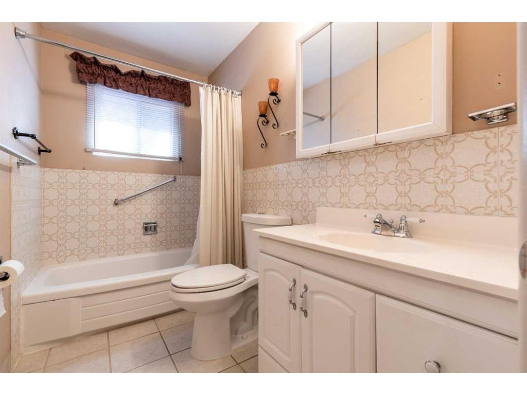 









188


Burns

Crescent Northwest,
Medicine Hat,




AB
T1A 6V9

