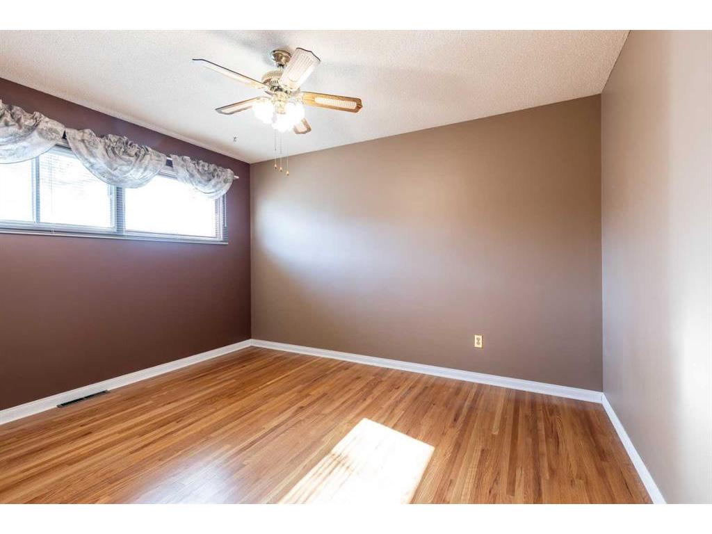 









188


Burns

Crescent Northwest,
Medicine Hat,




AB
T1A 6V9

