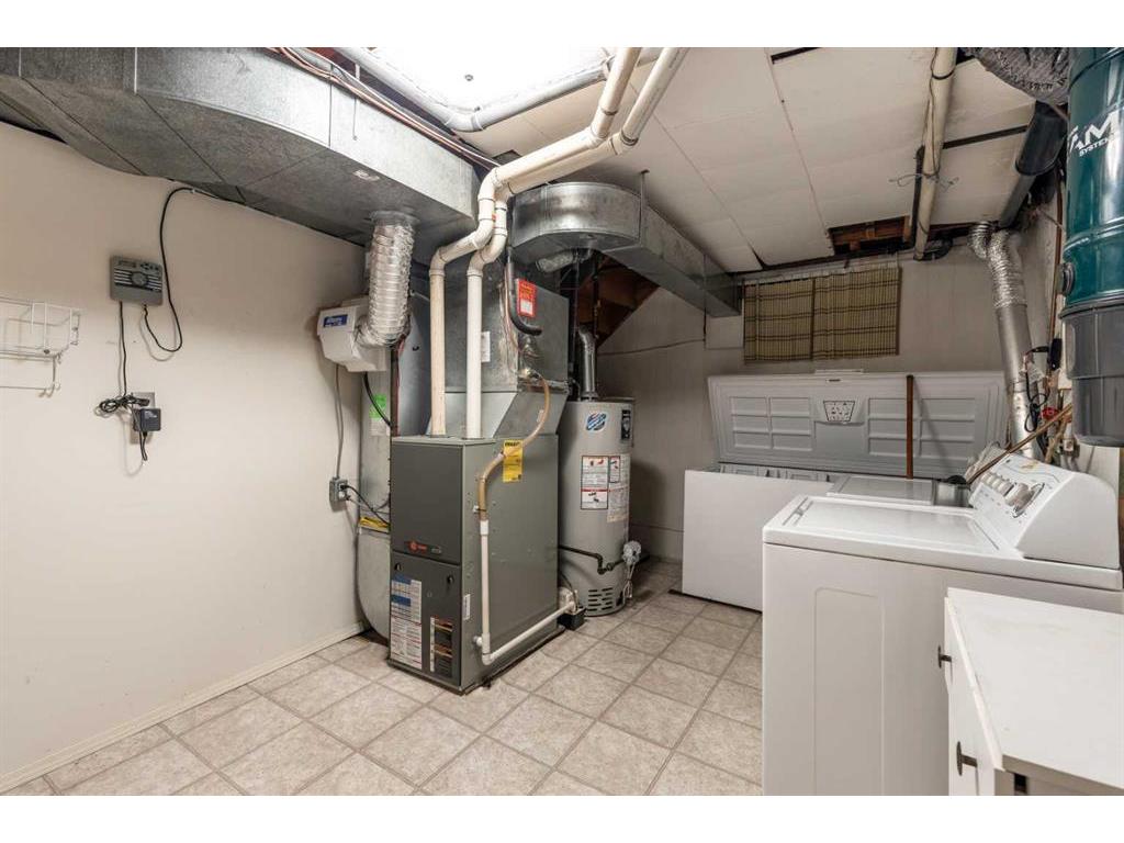 









188


Burns

Crescent Northwest,
Medicine Hat,




AB
T1A 6V9

