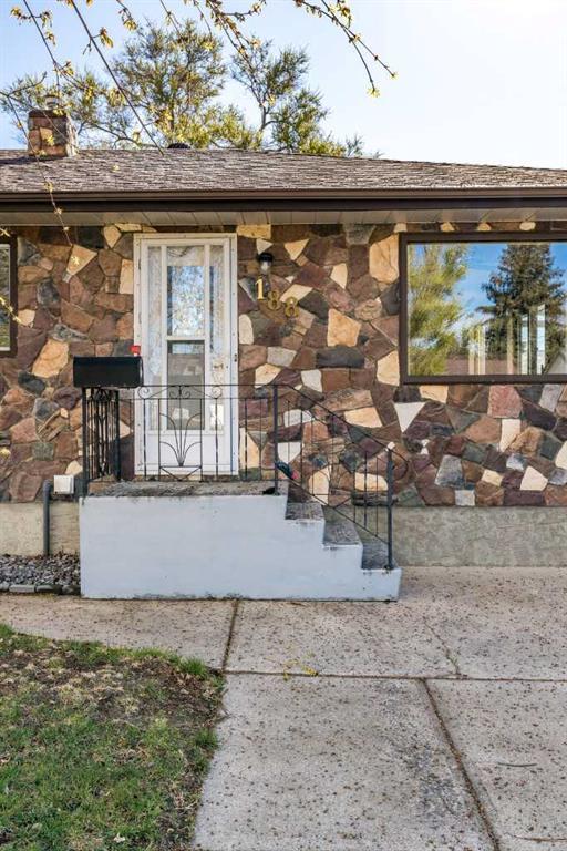 









188


Burns

Crescent Northwest,
Medicine Hat,




AB
T1A 6V9

