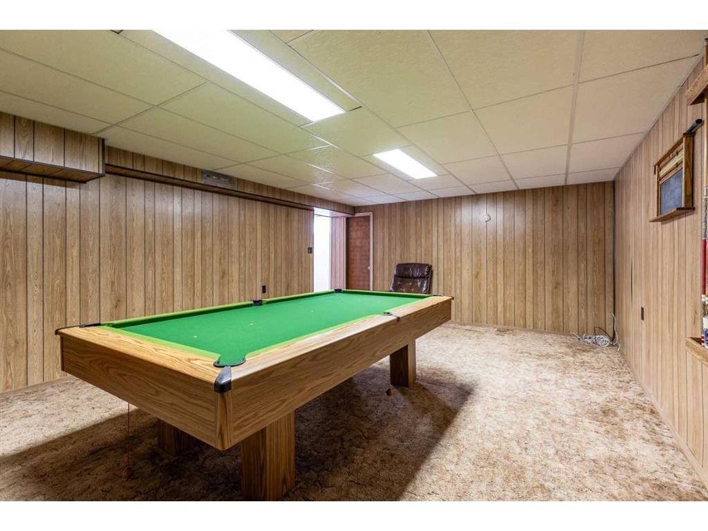 









188


Burns

Crescent Northwest,
Medicine Hat,




AB
T1A 6V9

