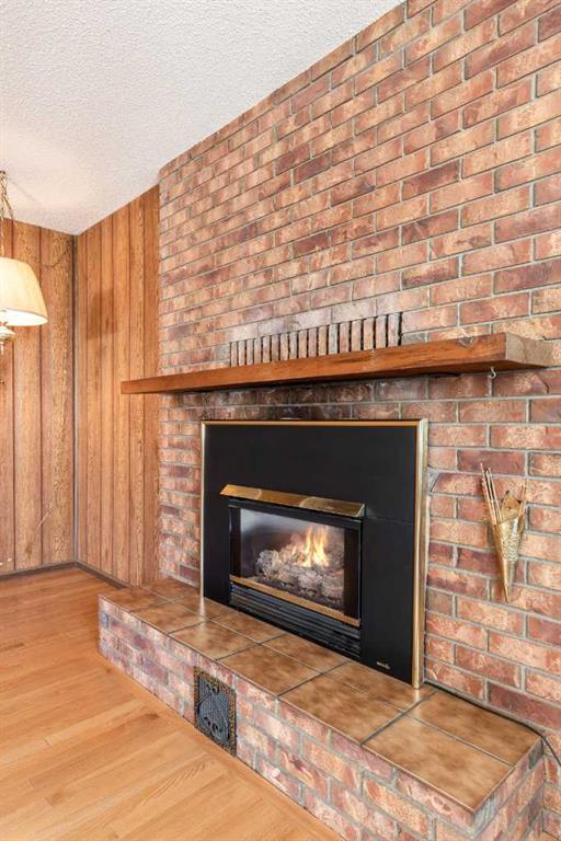 









188


Burns

Crescent Northwest,
Medicine Hat,




AB
T1A 6V9

