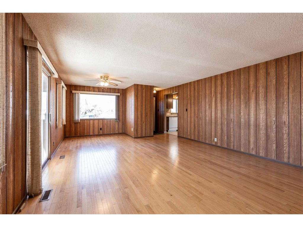 









188


Burns

Crescent Northwest,
Medicine Hat,




AB
T1A 6V9

