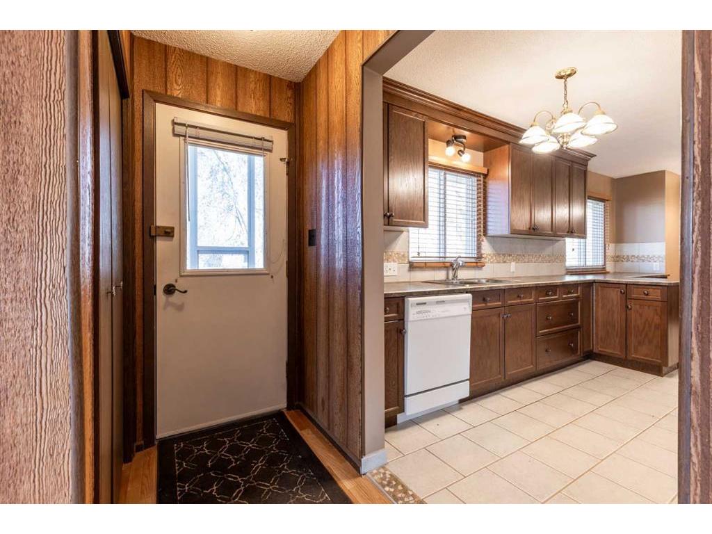 









188


Burns

Crescent Northwest,
Medicine Hat,




AB
T1A 6V9

