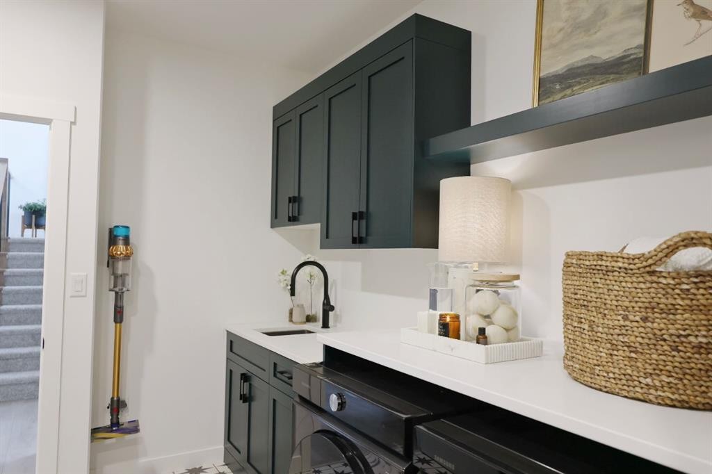 









21


Hamptons

Gate Southeast,
Medicine Hat,




AB
T1B 0N7

