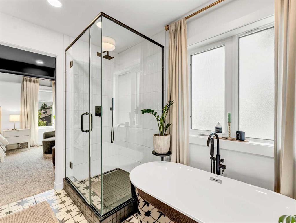 









21


Hamptons

Gate Southeast,
Medicine Hat,




AB
T1B 0N7

