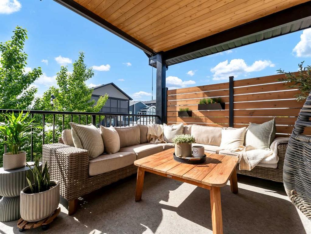 









21


Hamptons

Gate Southeast,
Medicine Hat,




AB
T1B 0N7

